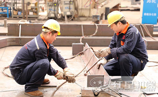 超細(xì)雷蒙磨機廠家