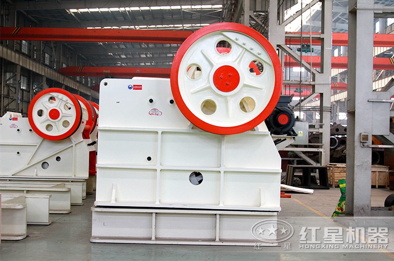 顎式破碎機(jī)處理量大、每小時(shí)1-1000噸